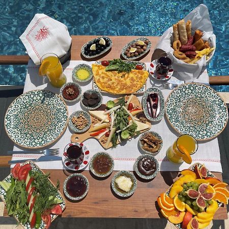Ariel Hotel Alacatı Bagian luar foto